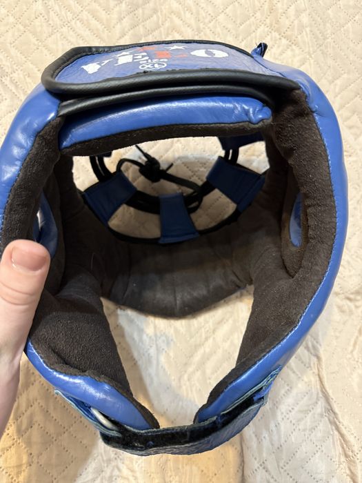 продам боксерский шлем вело