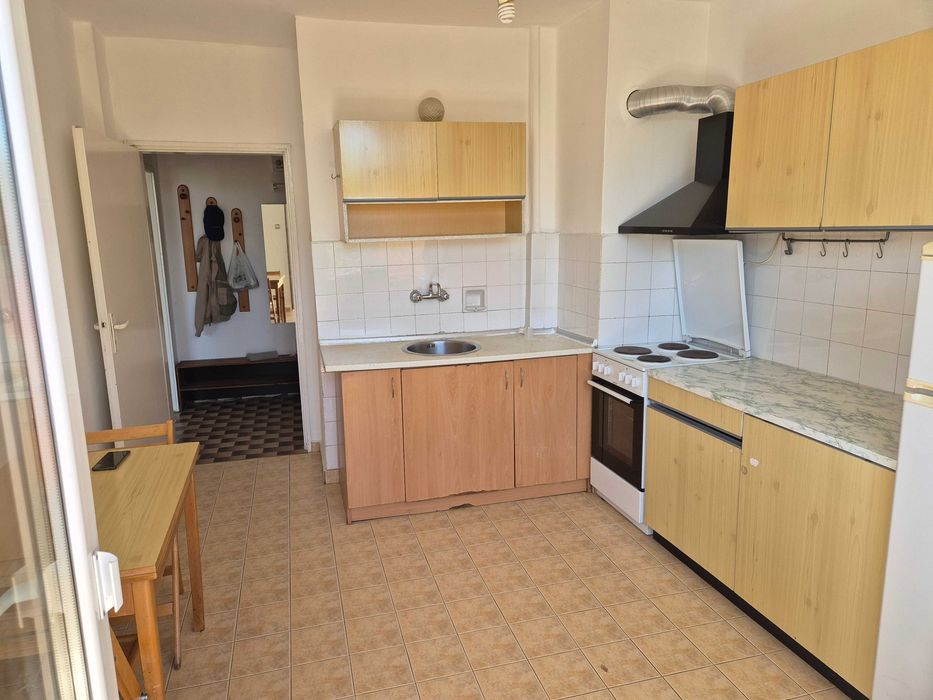 Дава се под наем Двустаен апартамент в София, Бъкстон - 70 кв.м за 433.5 € - Снимка #2