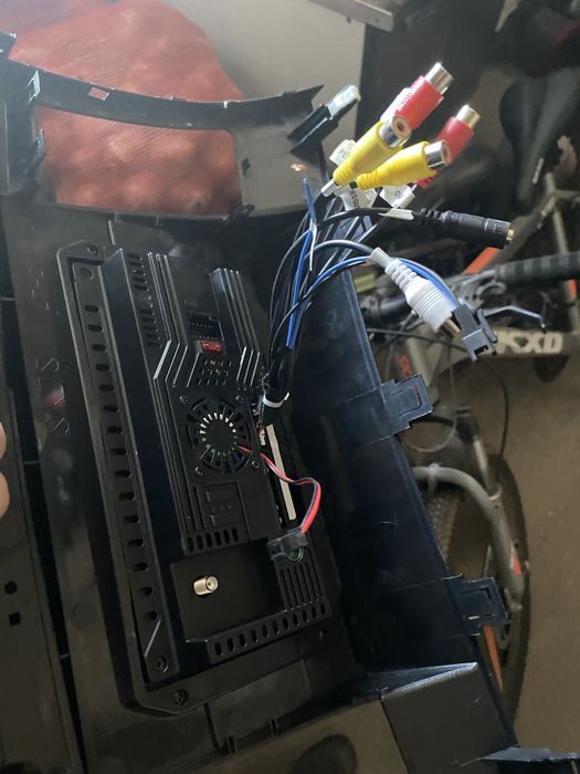 усилитель и андроид магнитолу