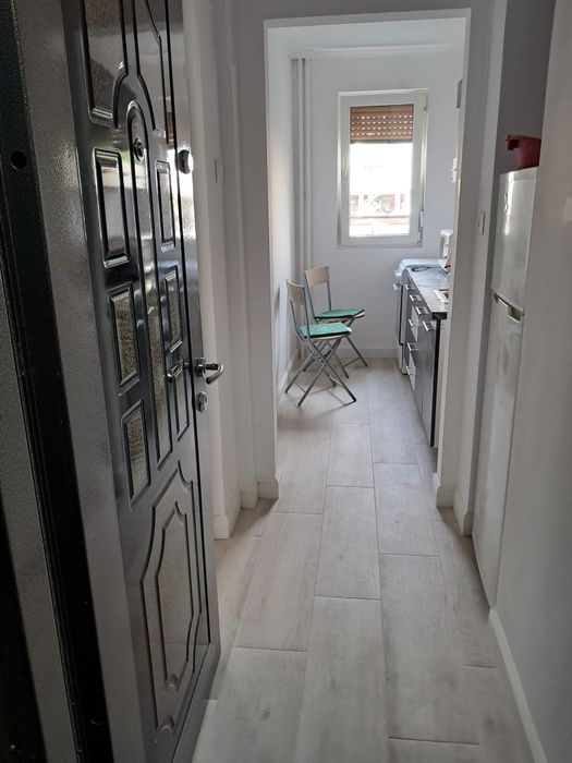 Vand apartament 2 camere, Calea Aurel Vlaicu,  zona Fortuna, Arad