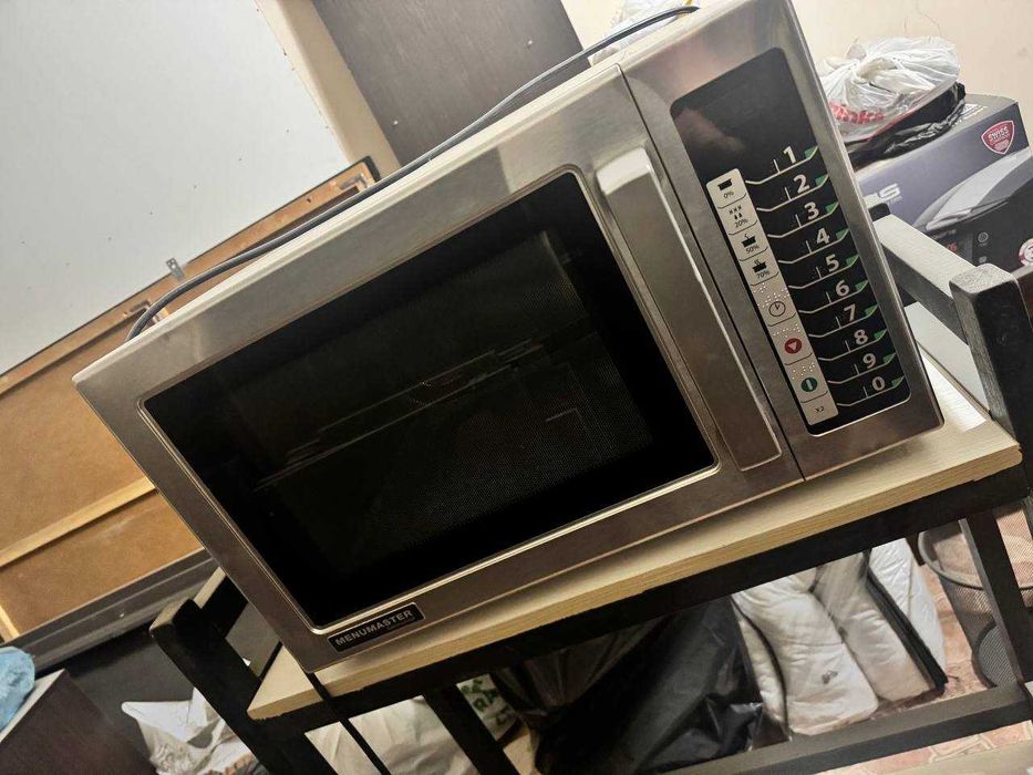 Продам импортную новую печь