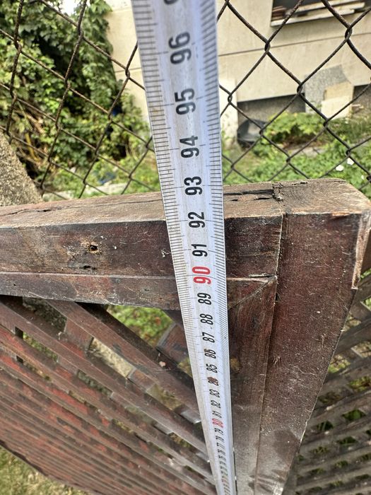 Продавам дървени оградни пана