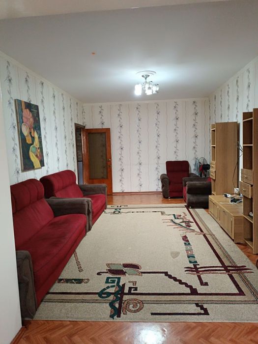 Продаю 3х комнатную квартиру Ц-1