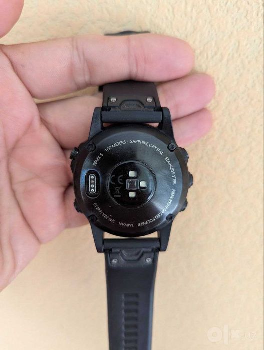 Часы Garmin Fenix 5 Sapphire