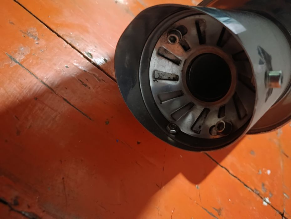 Глушитель банка выхлоп