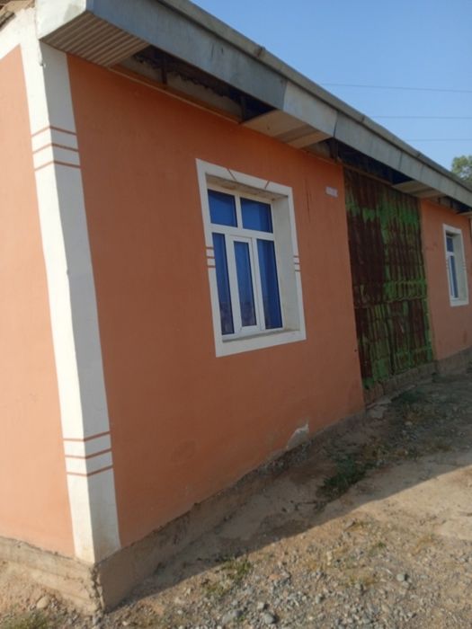 Uy sotiladi oladiganla busa kelishamiz