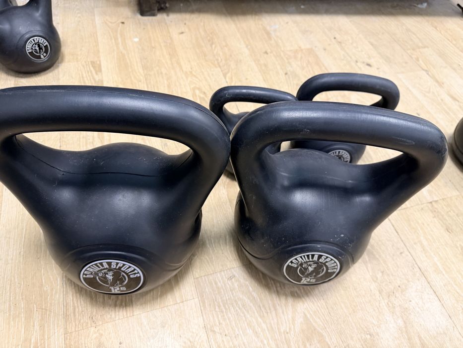 Set Kettlebell 18 kg+18 kg=36 kg. Pret 300 lei made in Germany