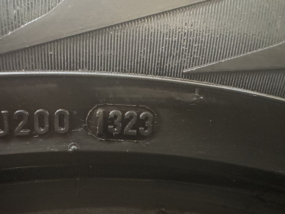 Автомобилни гуми 215 65 17 Pirelli