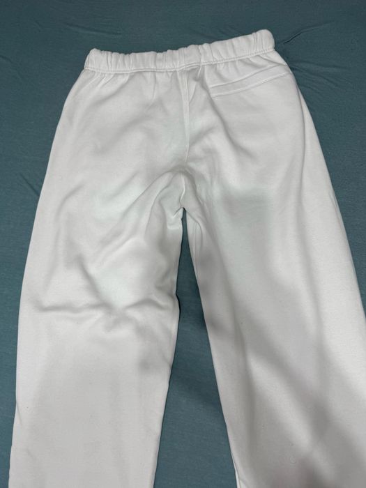 Pantaloni albi bershka noi