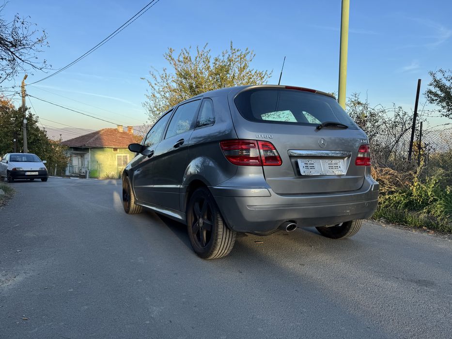 Mercedes Benz B180 на части