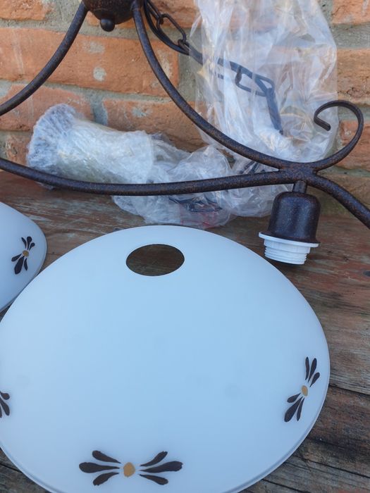 Candelabru rustic de tavan