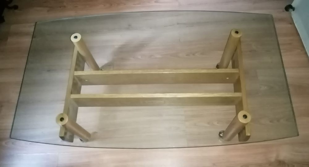 Măsuță de sticlă