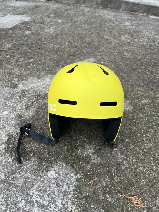 Casca de sci poc aproape noua