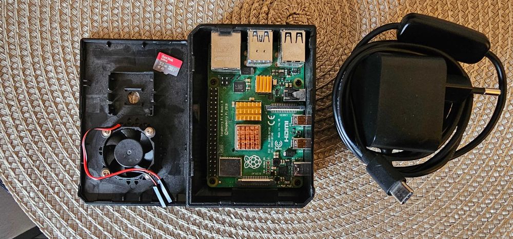 Raspberry Pi 4 Model B – 4GB RAM + Carcasă Labists cu răcire activă