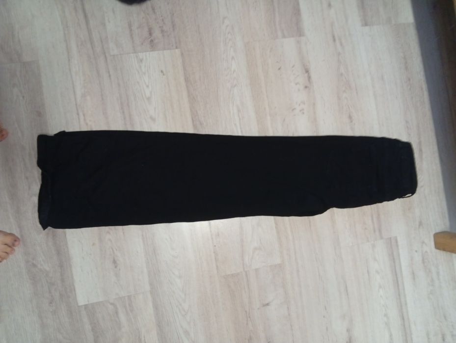 Pantaloni negri cu