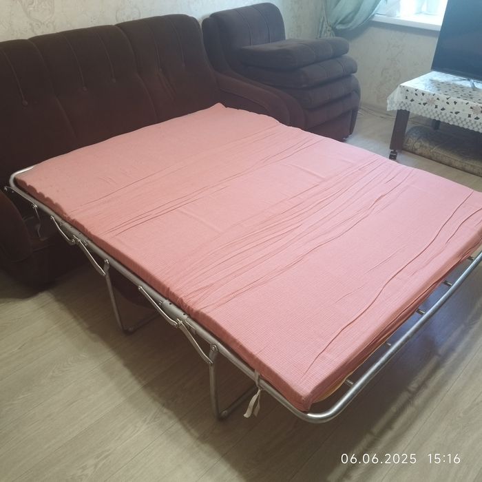 Диван и два кресла