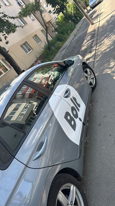 Inchiriere Inchirieri Toyota Prius Hyundai Ioniq Uber Bolt ridesharing