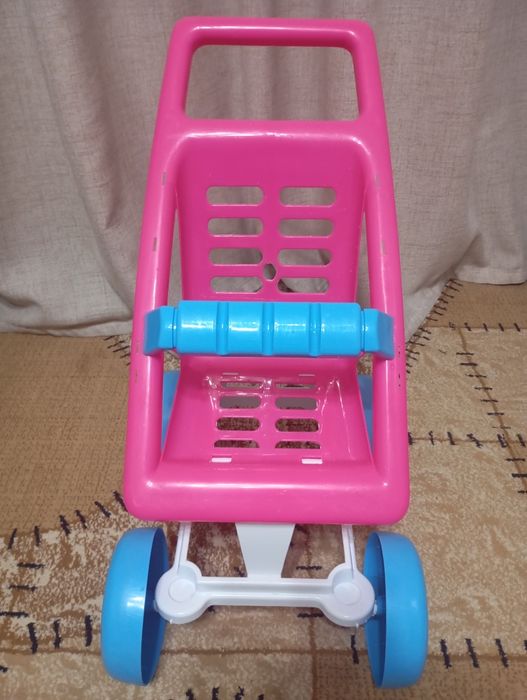 Игрушечная коляска