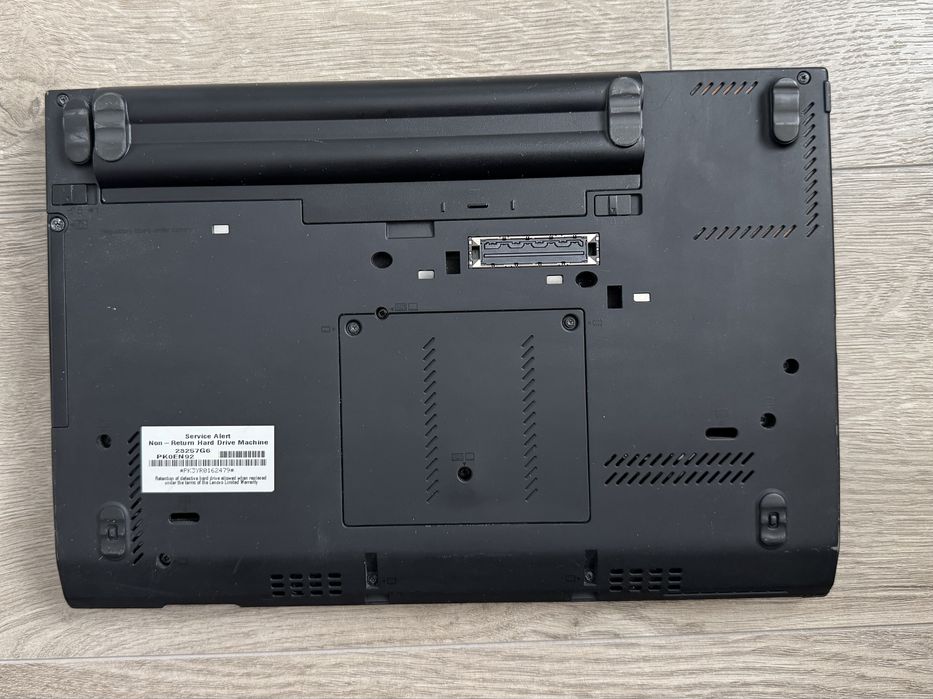 Lenovo Thinkpad x230 Core I7 CPU/12GB RAM/180GB SSD