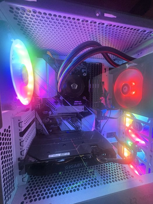 Vand pc gamimg urgent I7-9700k GTX 1660