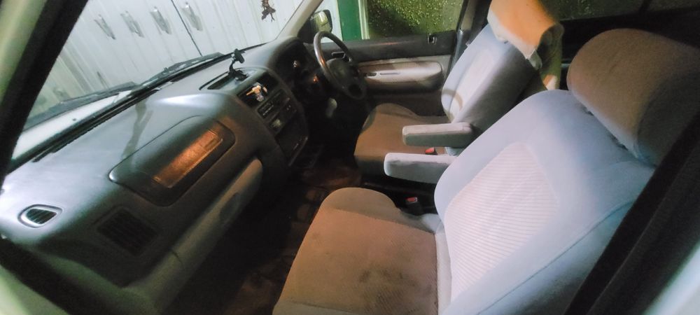 Продам машину Мазду MPV