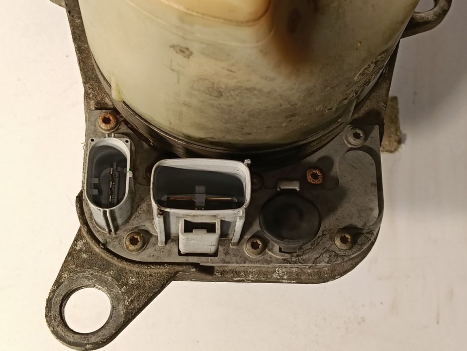 Електрическа хидравлична помпа Volvo V50/ S40 – 5N51-3K514-AD