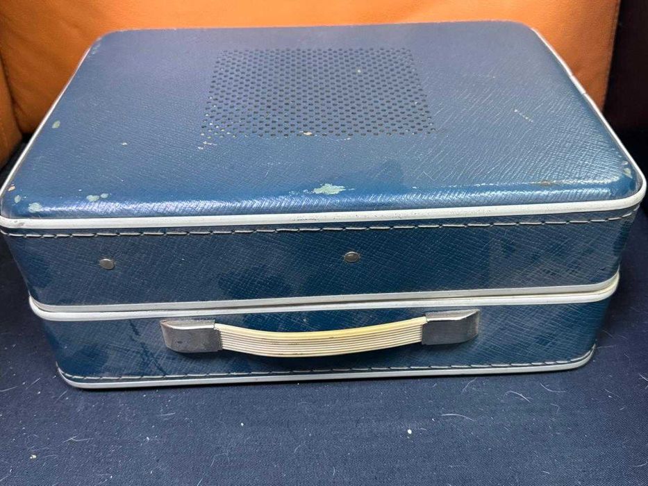 Проигрыватель Юность в  хорошем  рабочем состоянии