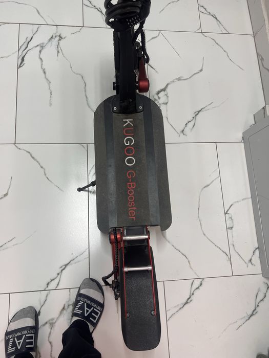 Продам электросамокат kugoo g booster
