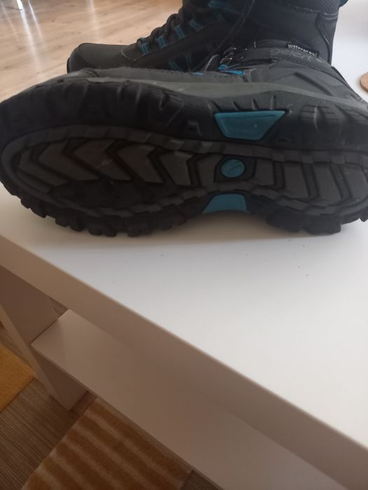 Зимни обувки Декатлон 36.5