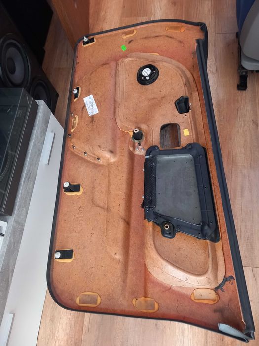 Салон за E36 Compact и много други дреболии