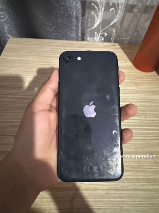 Iphone SE торг есть