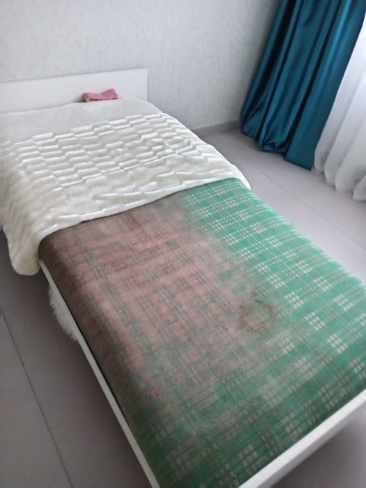 Отдам бесплатно кровать-диван односпальную, самовывоз, на Защите