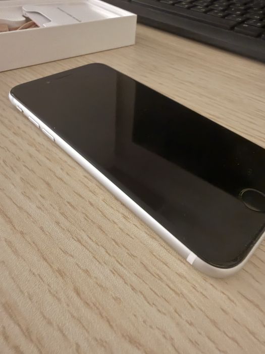 Iphone SE 2020, 64GB, White, 80% батерия