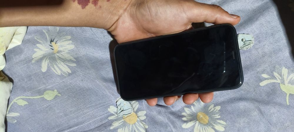 Iphone 11 lla chotki