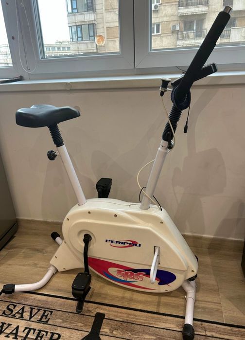 Bicicletă fitness magnetică Peripoli ERG, display digital, reglabilă