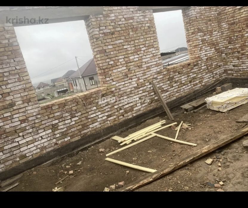 Продам не достроены дом