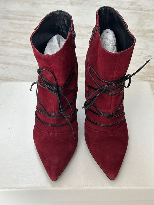 Червени велурени боти Zee Line