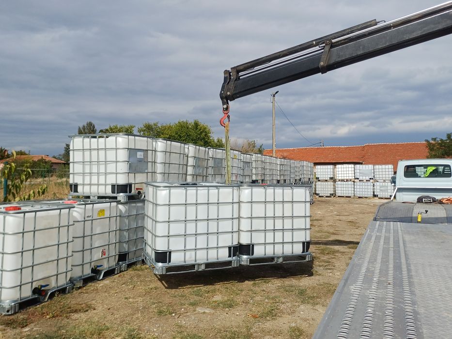 Бидони 1 цистерни 1000литра. Контейнери