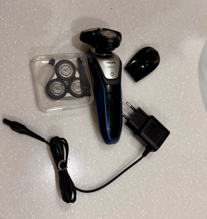 Электробритва Philips Aquatouch
