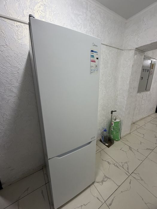 Продам холодильник