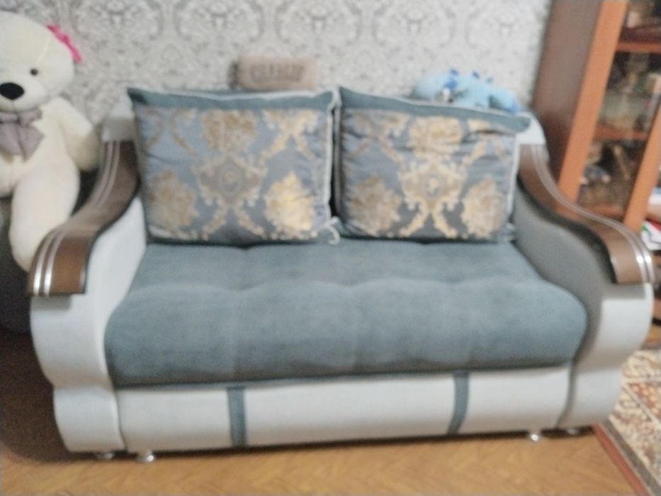 Продам  отличный  диван