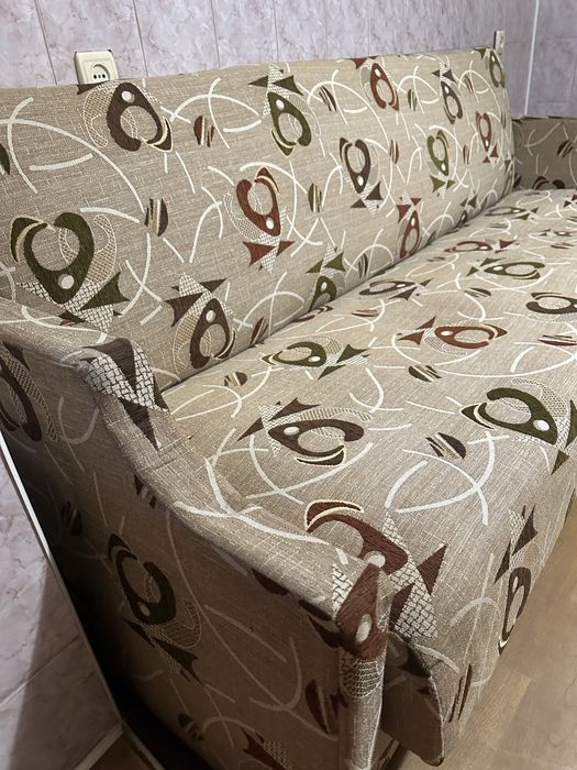 Продам диван за символическую сумму