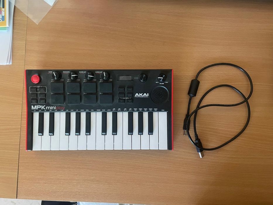 MIDI-клавиатура новая