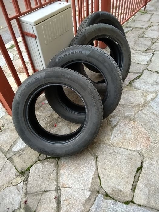 Четери Зимни Гуми 235/60/18