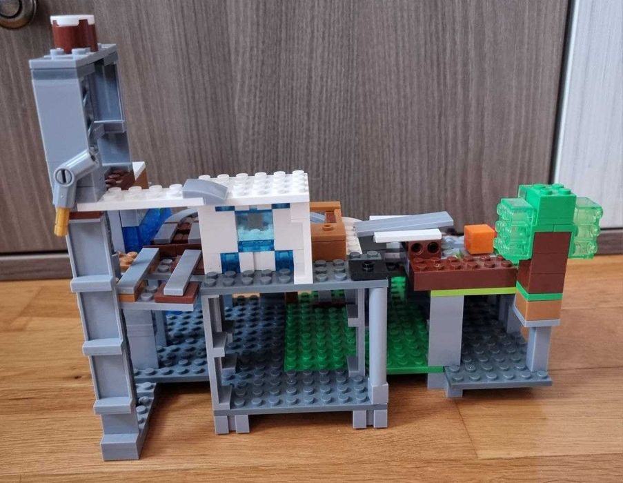 Конструктор отговарящ на Лего Майнкрафт