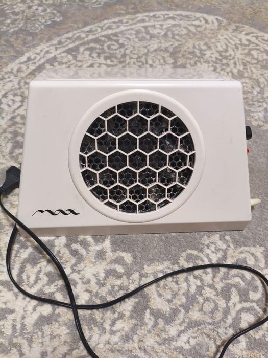 Маникюрный пылесос