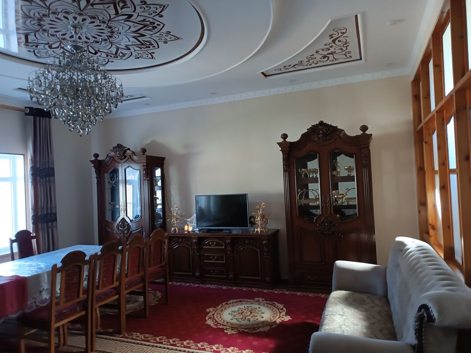 Урганч тумани эски машина бозори ёнида ховли-жой сотилади