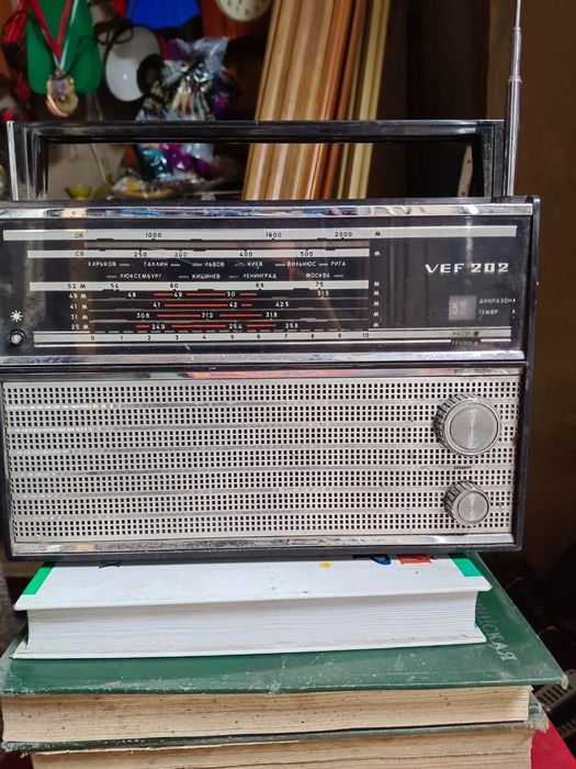 Продам радиолу  VEF 202