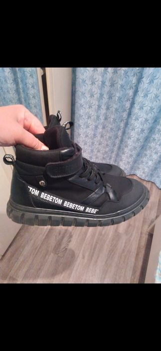 Продам осенние ботинки 39р