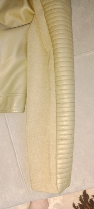 Продам косуху цвет хаки